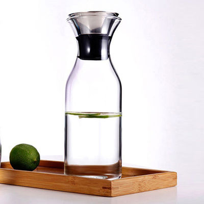 35oz Borosilicate Glass Pitcher With Lid , Silicone Flip Top Lid Insulated Water Carafe supplier